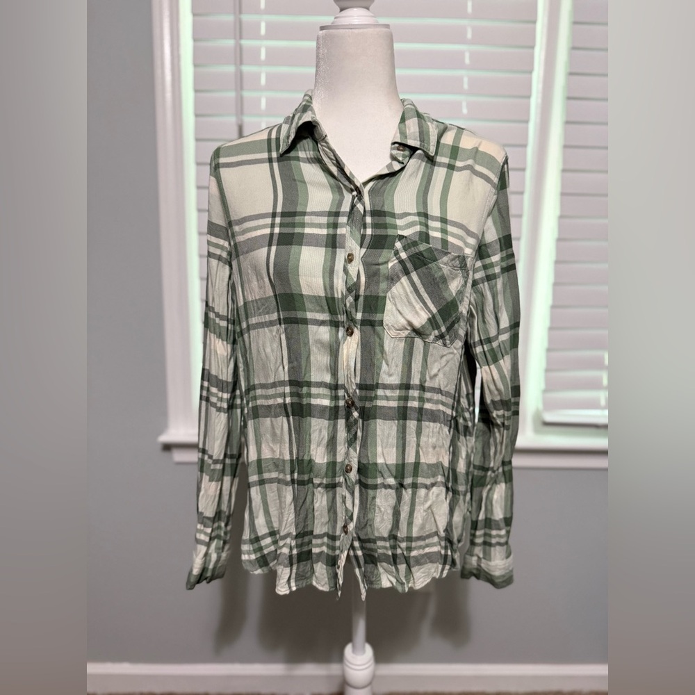 Universal Thread Green Plaid Button Down Shirt